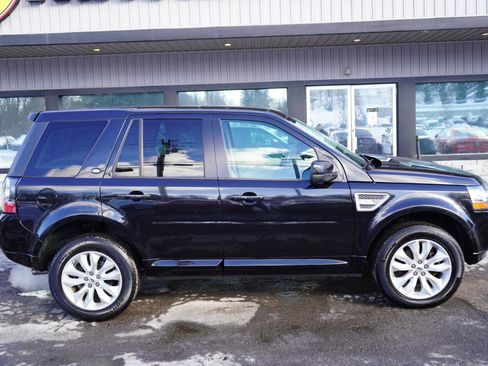 Used 2013 Land Rover LR2 image 4