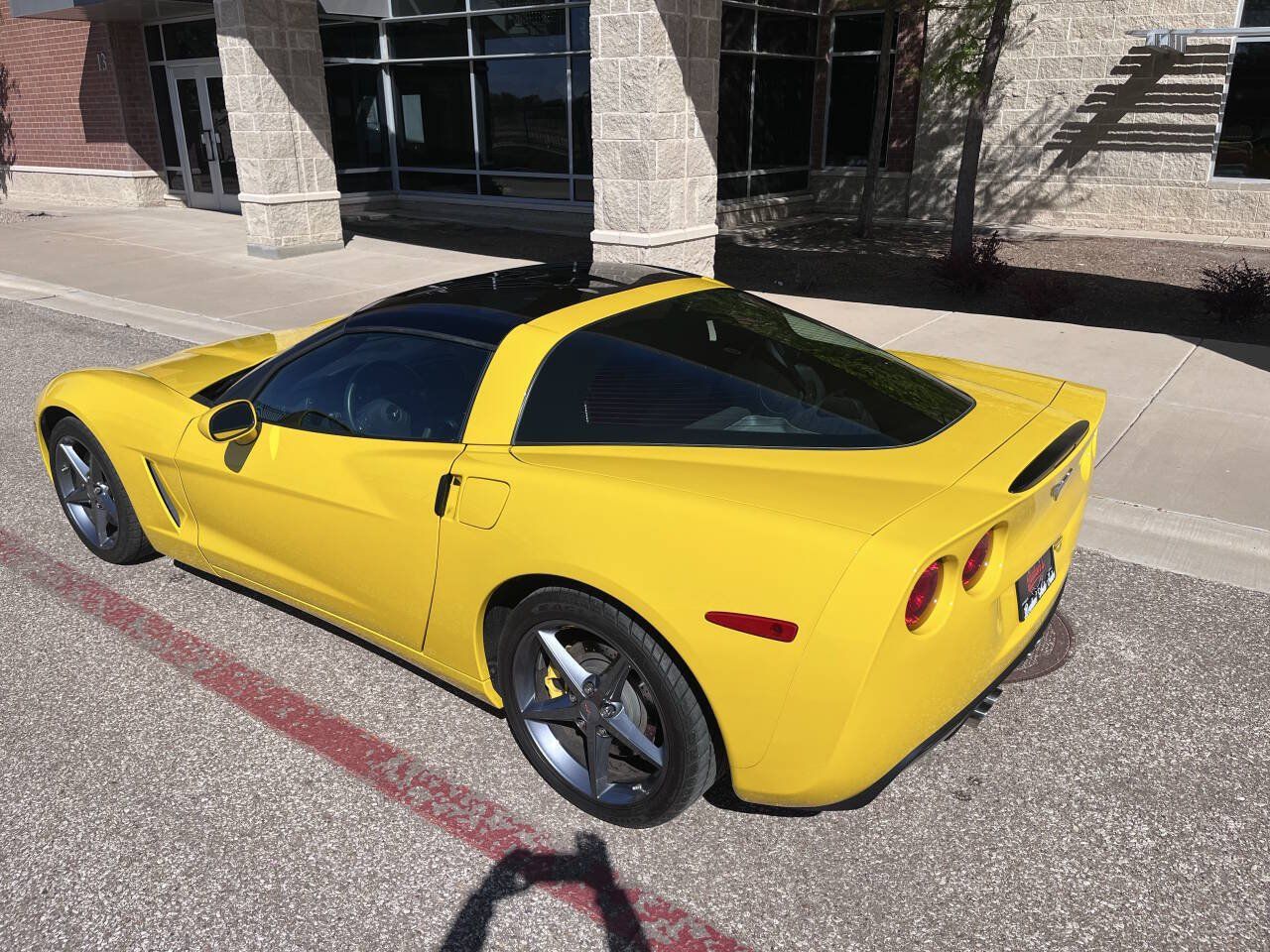 Used 2012 Chevrolet Corvette Coupe w/ 4LT Preferred Equipment Group RWD image 4