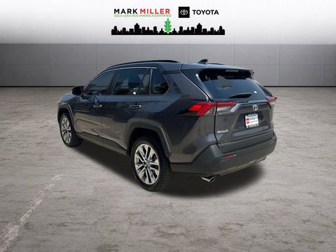 Certified 2019 Toyota RAV4 XLE Premium w/ Cold Weather Package FWD image 3
