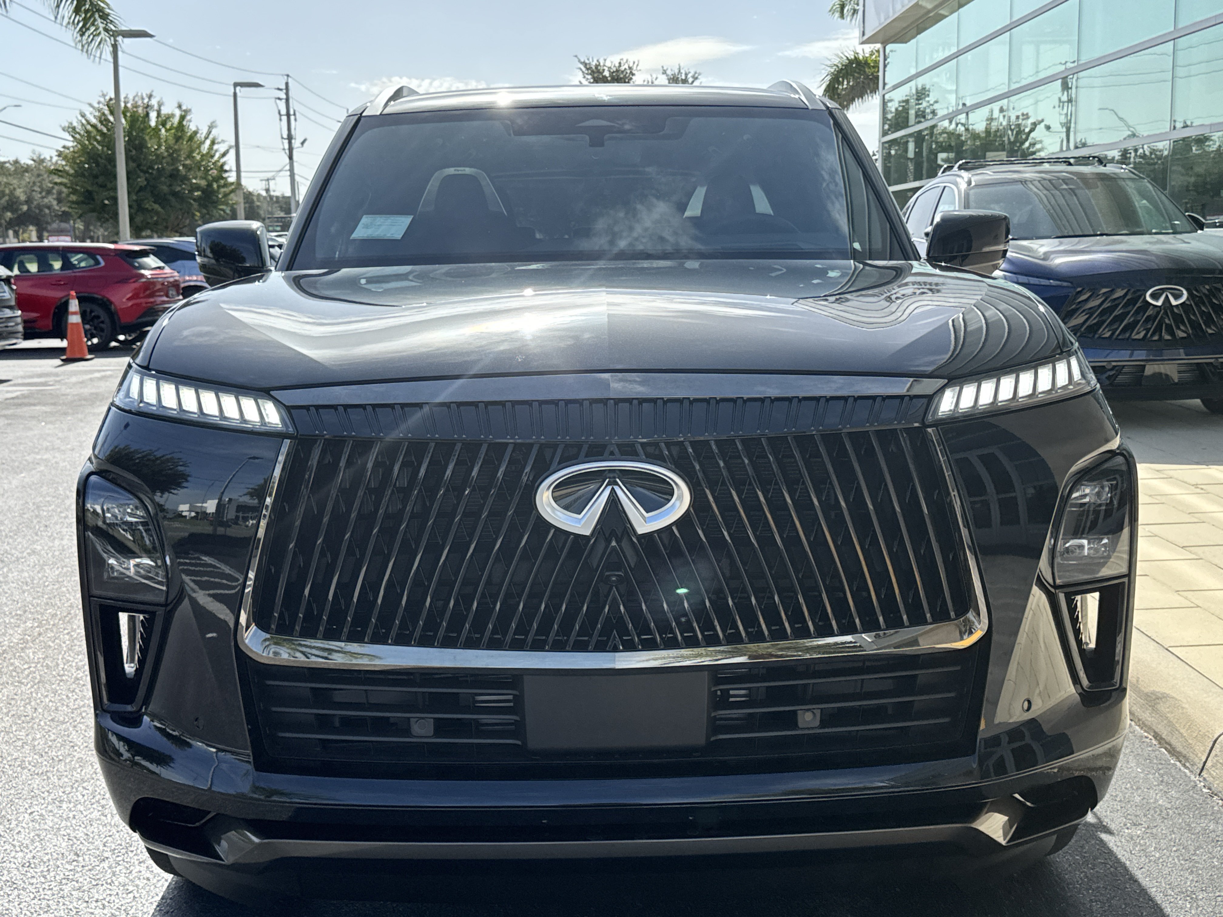 New 2027 INFINITI QX80 Autograph w/ Premium Cargo Package AWD/4WD image 2