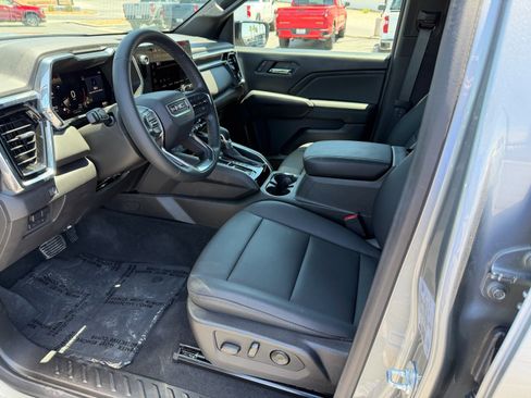 Used 2024 GMC Canyon Elevation w/ Elevation Premium Package RWD image 15