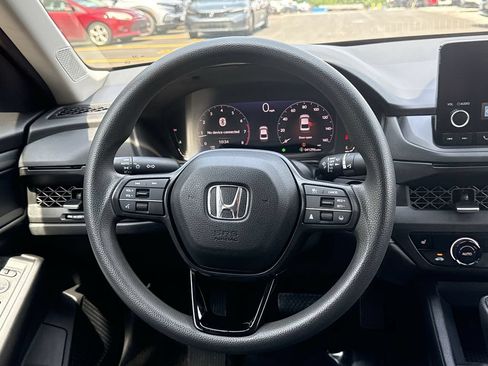 Used 2023 Honda Accord EX image 11