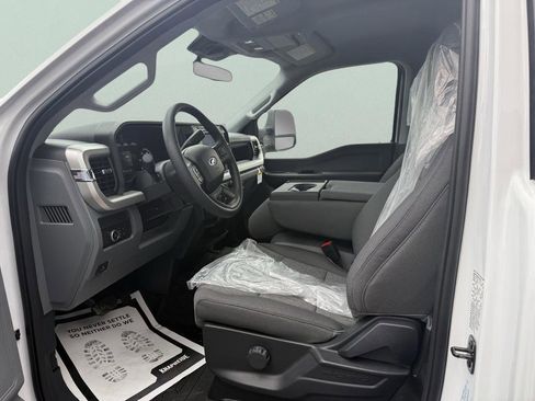 Used 2024 Ford F550 4x4 Regular Cab Super Duty w/ Snow Plow Prep Package image 20