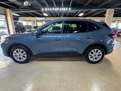 Used 2025 Ford Escape Active w/ Active Premium Tech Pack FWD image 4