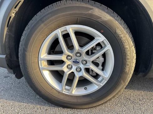 New 2026 Ford Explorer Active w/ Active Comfort Package image 8