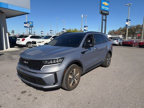 Used 2023 Kia Sorento S w/ Panoramic Sunroof Package image 16