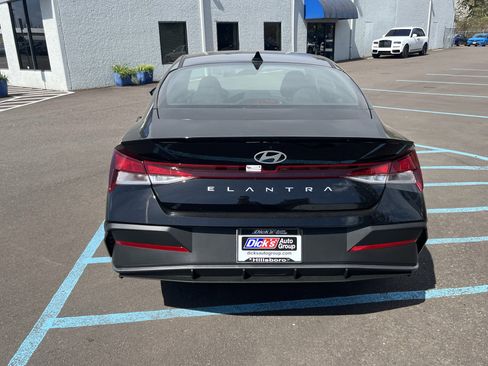 New 2026 Hyundai Elantra Sport FWD image 4