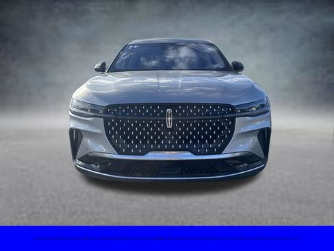 Used 2024 Lincoln Nautilus Premier AWD/4WD image 3