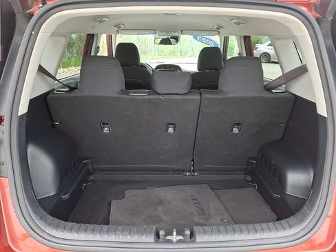 Used 2023 Kia Soul LX w/ Option Group 015 FWD image 28