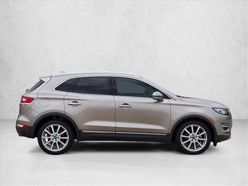 Used 2019 Lincoln MKC Reserve w/ MKC Technology Package FWD image 4
