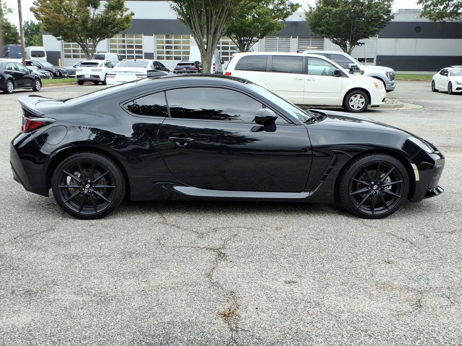 Used 2023 Toyota GR86 Premium w/ ALL Weather Mat Package (TMS) RWD image 7