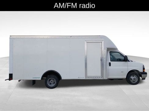 New 2025 GMC Savana 3500 Work Van w/ Power Convenience Package image 7