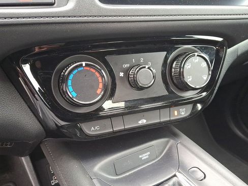 Used 2019 Honda HR-V Sport image 16