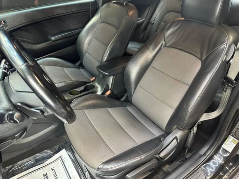 Used 2016 Kia Forte Koup SX image 18