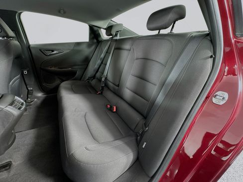 Used 2017 Chevrolet Malibu LT FWD image 21