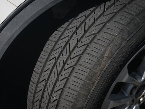 Used 2020 Ford Escape SE image 13