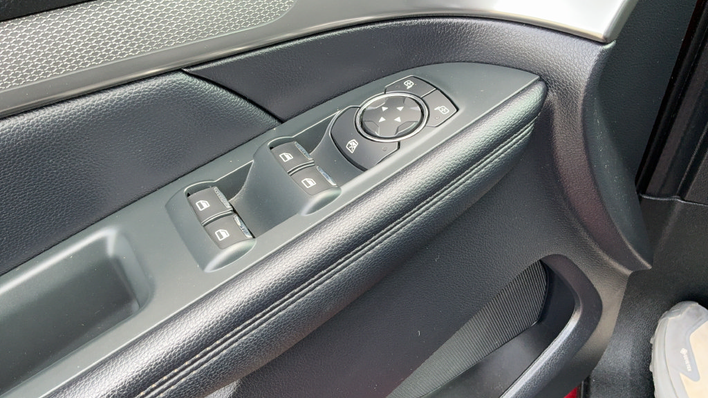 Used 2019 Ford Explorer XLT FWD image 12