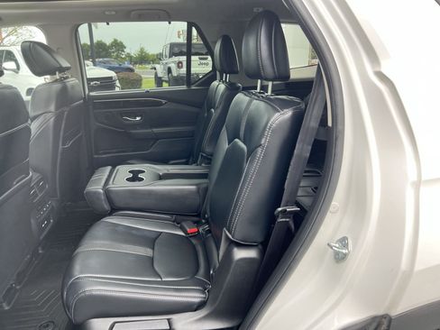 Used 2023 Honda Pilot Touring image 25