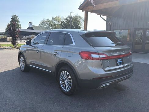 Used 2016 Lincoln MKX Select AWD/4WD image 6