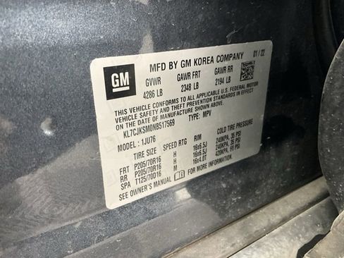 Used 2022 Chevrolet Trax LS w/ Tint and Cruise Package image 11