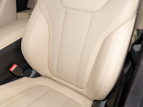 New 2026 BMW 330i xDrive Sedan w/ Convenience Package image 17