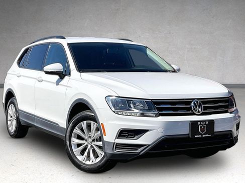 Used 2018 Volkswagen Tiguan S w/ 3rd Row Seat Package AWD/4WD image 2