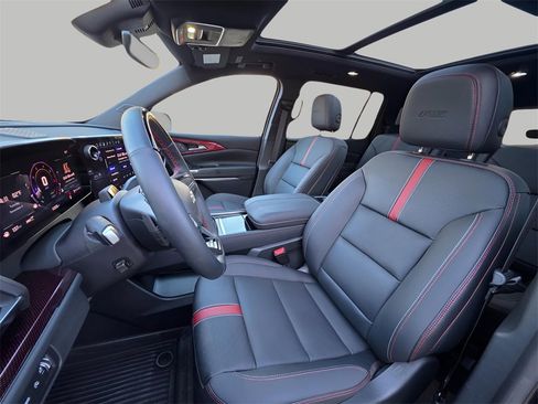 Used 2024 Chevrolet Traverse RS w/ LPO, Floor Liner Package image 28