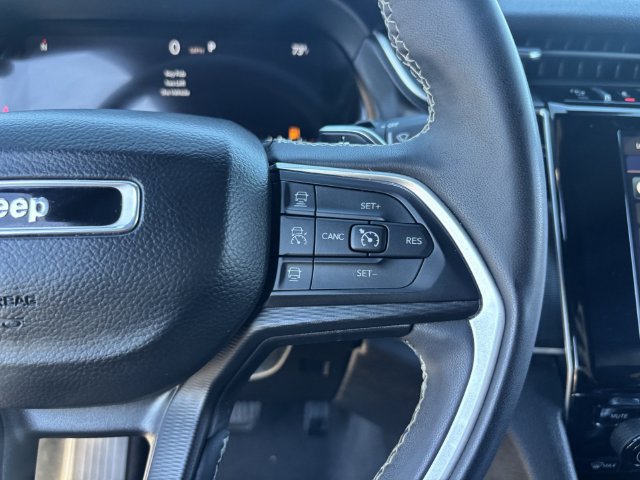 Used 2023 Jeep Grand Cherokee L Laredo AWD/4WD image 30