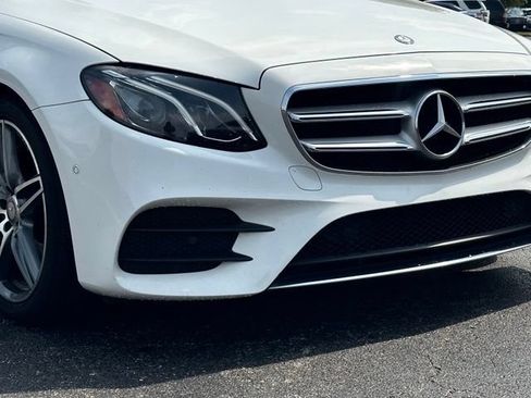 Certified 2017 Mercedes-Benz E 300 4MATIC image 2
