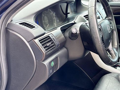 Used 2015 Honda Accord Touring image 10