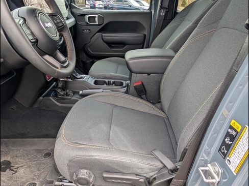 Used 2024 Jeep Wrangler Willys image 16