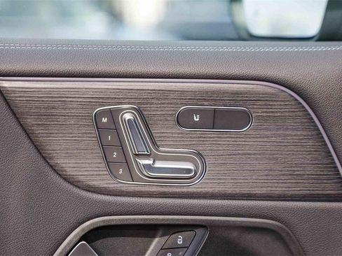 New 2025 Mercedes-Benz EQB 300 4MATIC image 22