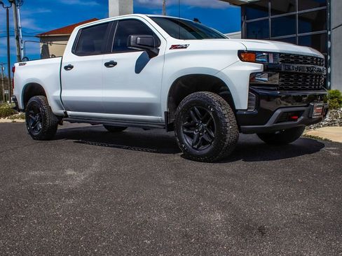 Used 2022 Chevrolet Silverado 1500 Custom Trail Boss AWD/4WD image 3