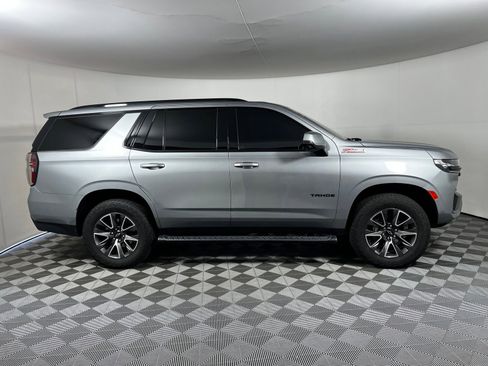 Used 2024 Chevrolet Tahoe Z71 w/ Luxury Package AWD/4WD image 4