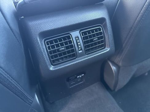 Used 2025 Toyota Camry XLE image 32