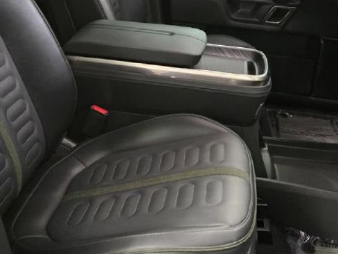 Used 2024 Rivian R1S Adventure AWD/4WD image 15
