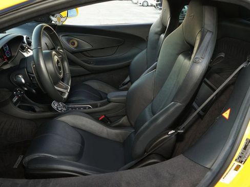 Used 2016 McLaren 570S Coupe image 16