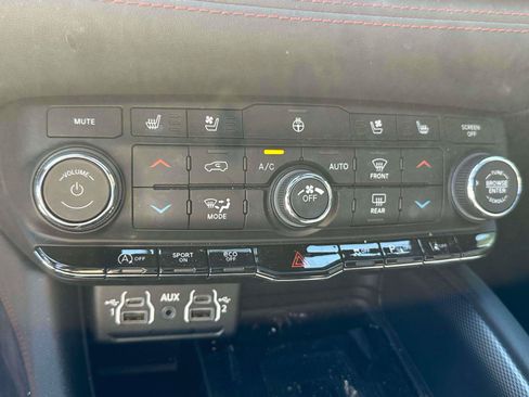 Used 2023 Dodge Durango GT AWD/4WD image 24