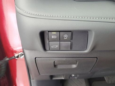 Used 2025 Toyota Highlander XSE AWD/4WD image 35