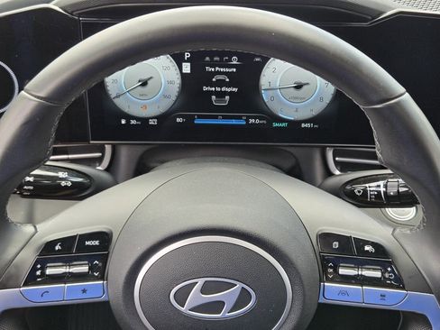 Certified 2025 Hyundai Elantra SEL image 30