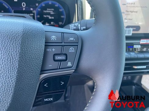 New 2026 Toyota Camry XLE AWD/4WD image 33