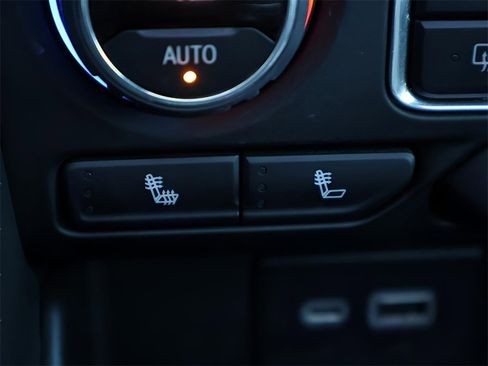 Used 2022 Chevrolet Tahoe LT w/ LT Signature Plus Package image 31