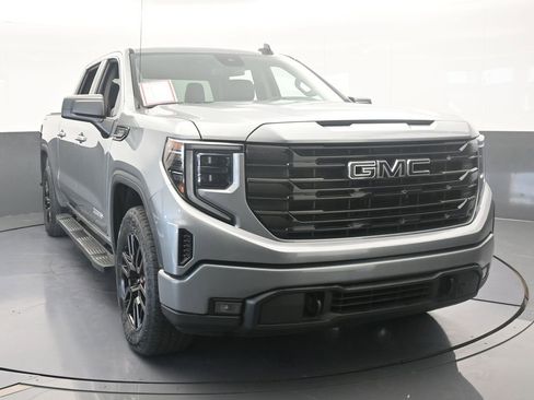 Used 2023 GMC Sierra 1500 Elevation w/ LPO, Elevation Black Package image 9