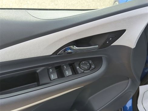 Used 2017 Chevrolet Bolt LT image 21