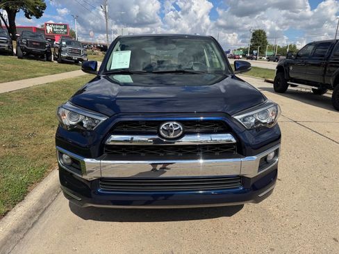 Used 2017 Toyota 4Runner Limited image 8