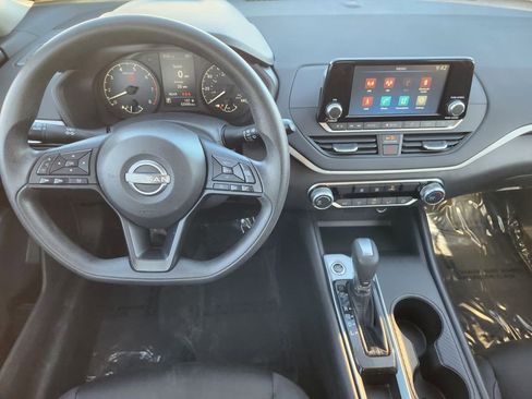 Used 2024 Nissan Altima 2.5 S image 28