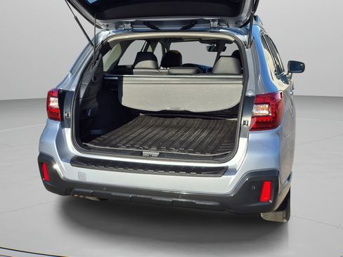 Used 2019 Subaru Outback 2.5i Limited AWD/4WD image 9