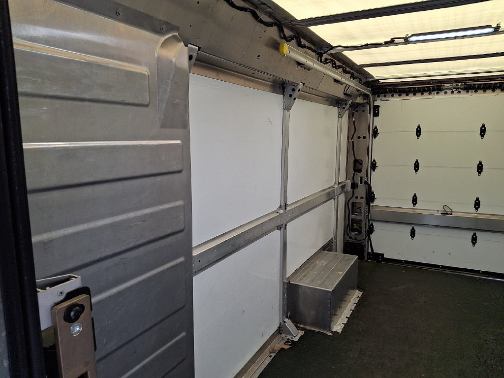 Used 2024 Chevrolet Brightdrop 600 w/ Commercial Equipment Package AWD/4WD image 15