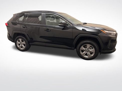 Used 2025 Toyota RAV4 XLE image 4