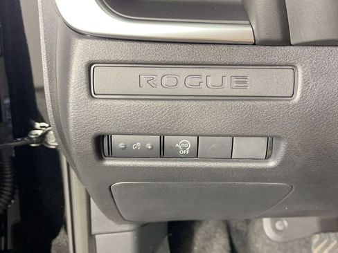 New 2025 Nissan Rogue S image 28